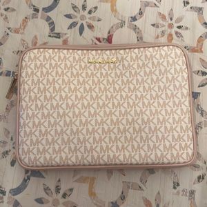 Michael Kors Zip Clutch, Blush